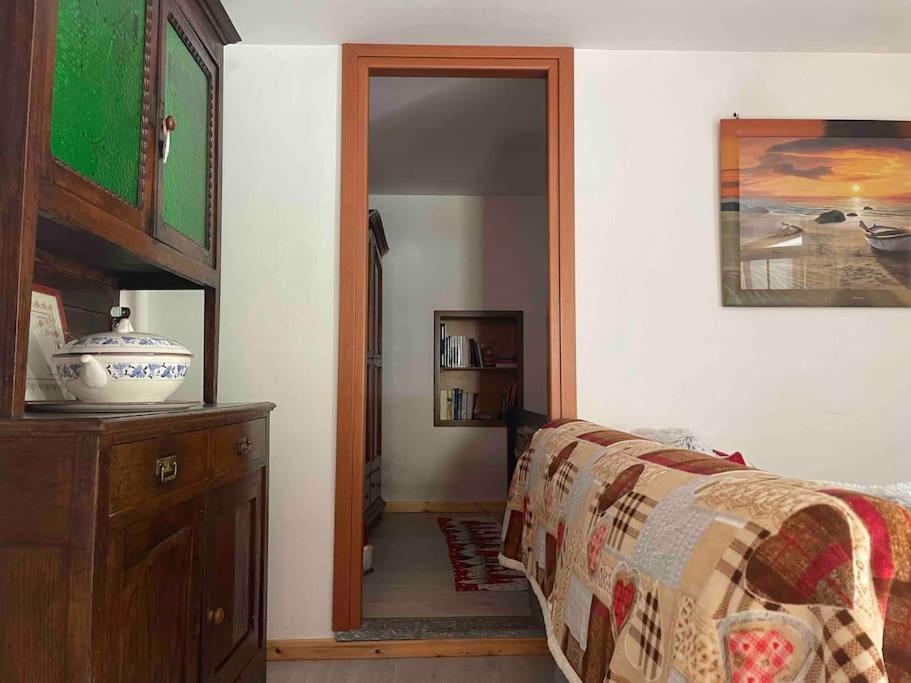 Casa Del Cios Calda E Intima Casetta Immersa Nel Verde Delle Montagne Alpe Basciumo Exterior foto